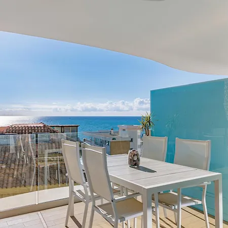 Stunning Seaview Terrace One-bedroom Appartement
